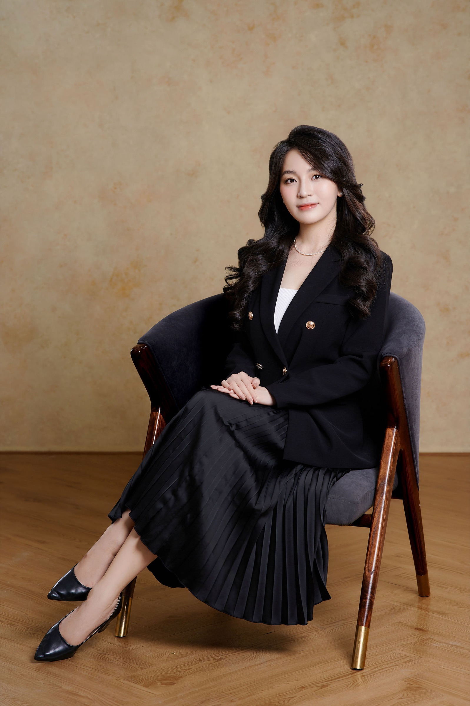 Profile Biểu Tượng — 01 — ảnh 7 — Lãnh đạo, quyền lực, tầm nhìn — Gạo Nâu Profile