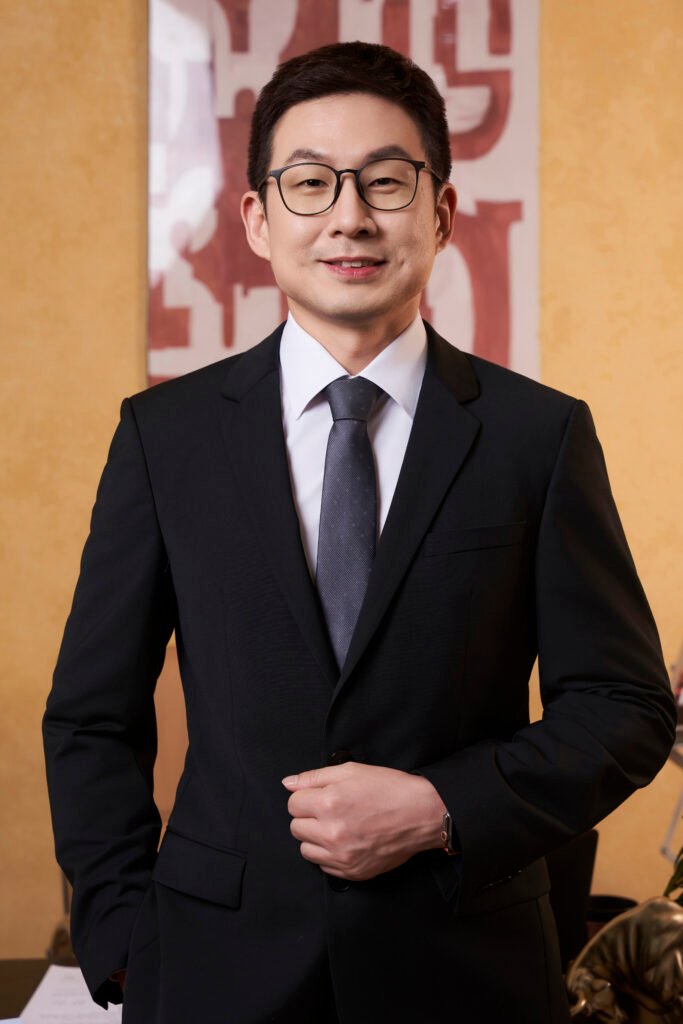 Profile Biểu Tượng — 04 — ảnh 7 — Chuyên biệt, cinematic, tinh tế — Gạo Nâu Profile