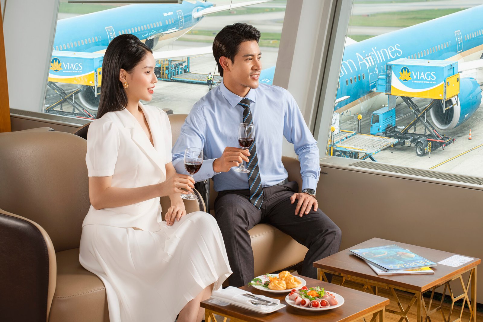 Vietnam Airlines — Case Study — ảnh 8 — Gạo Nâu Profile