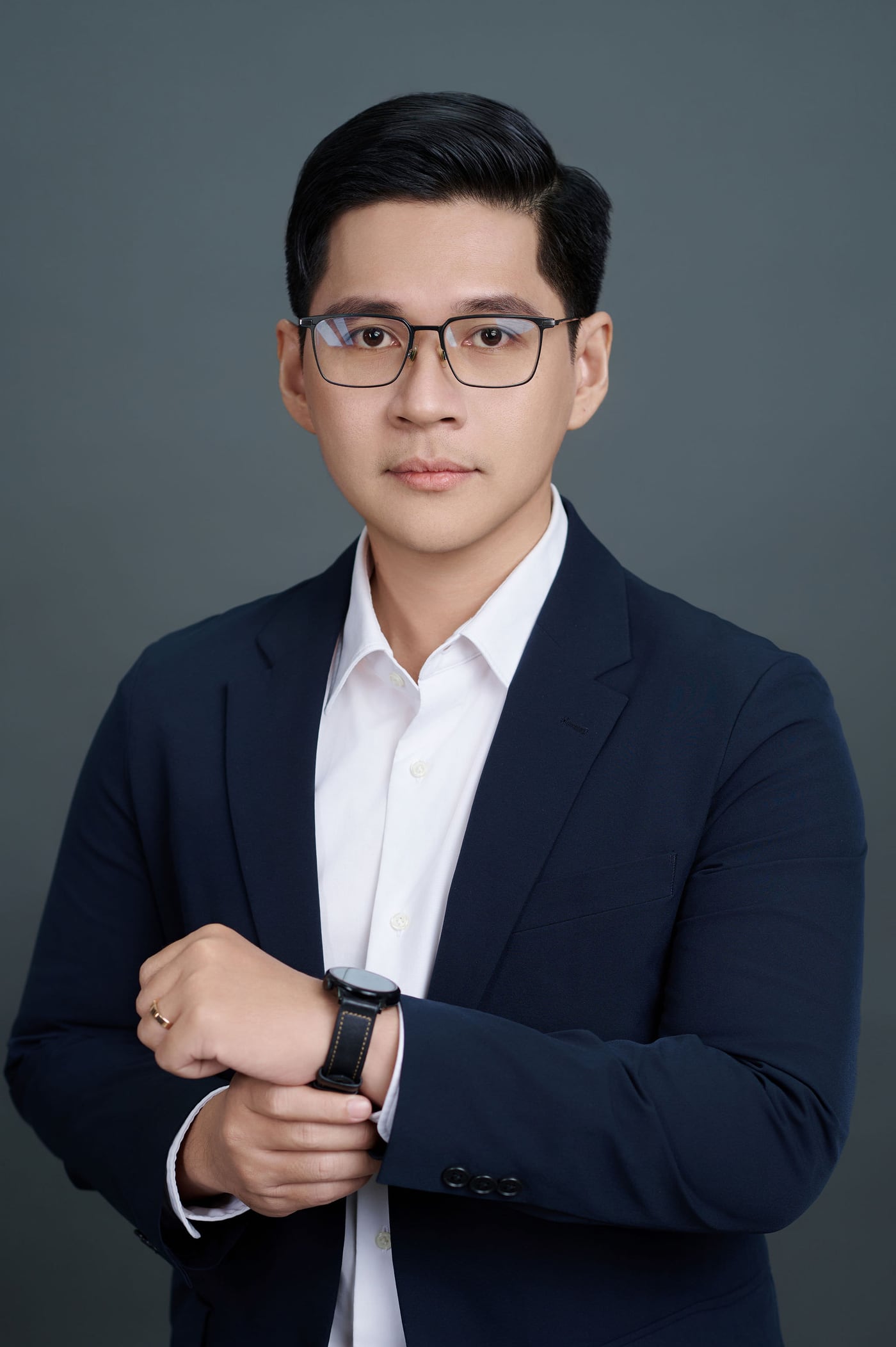 Gợi ý cho 4 nhóm sinh viên mới ra trường — Ảnh CV cho tân cử nhân — Mỗi ngành cần ảnh thế nào?
