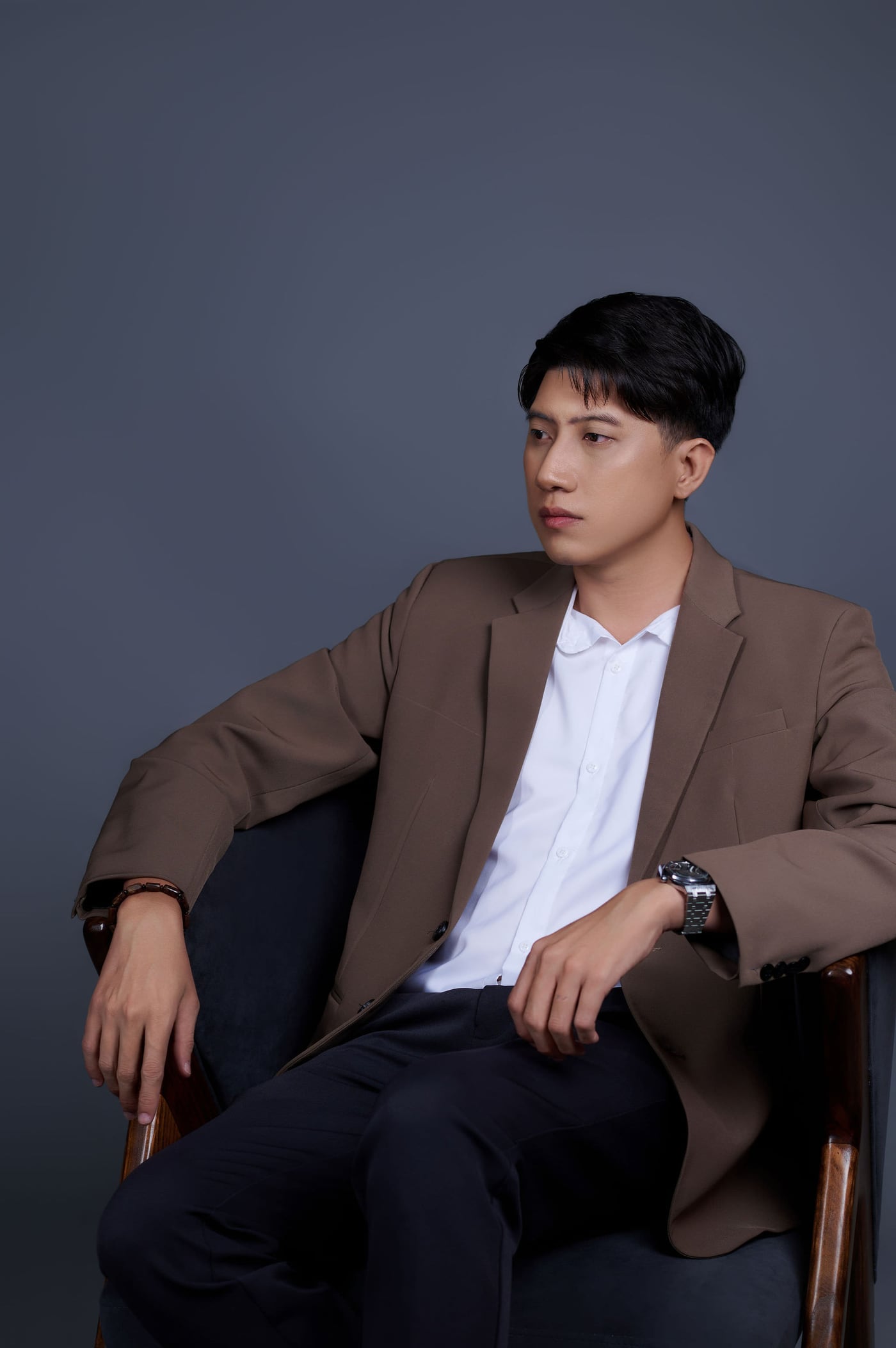Top 5 studio chụp ảnh profile doanh nhân tại TPHCM 2026